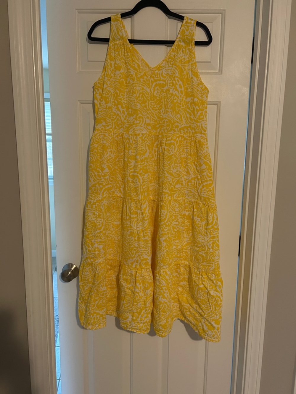 Sleeveless Yellow Floral Maxi Dress with V-Neck